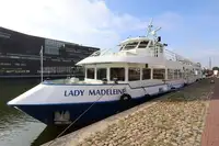 Kapal pesiar keur dijual
