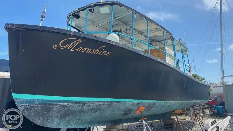 Kapal pesiar keur dijual