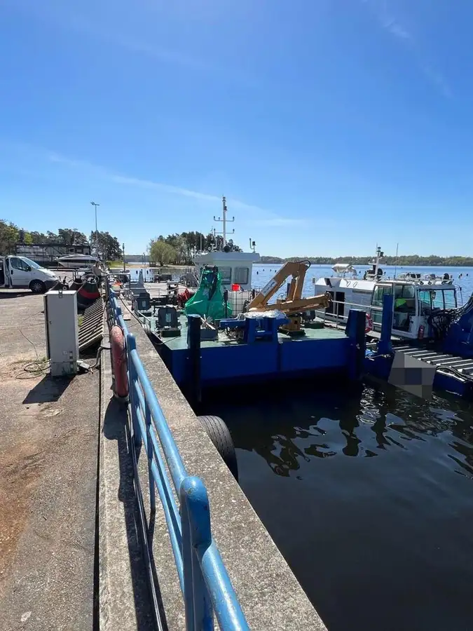 Kapal kerja keur dijual