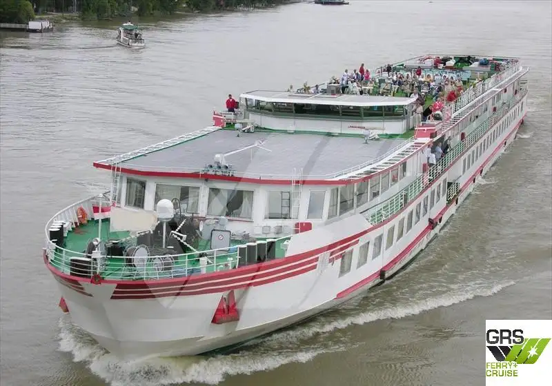 Kapal pesiar keur dijual