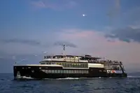 Kapal pesiar-feri keur dijual