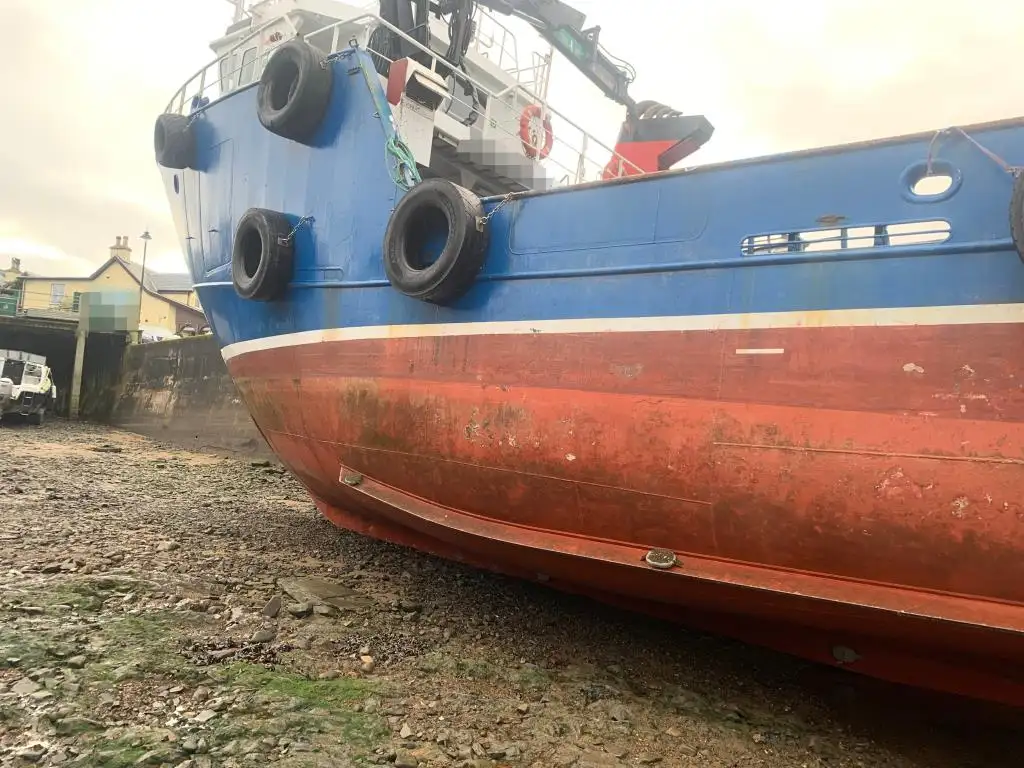 Kapal kerja keur dijual