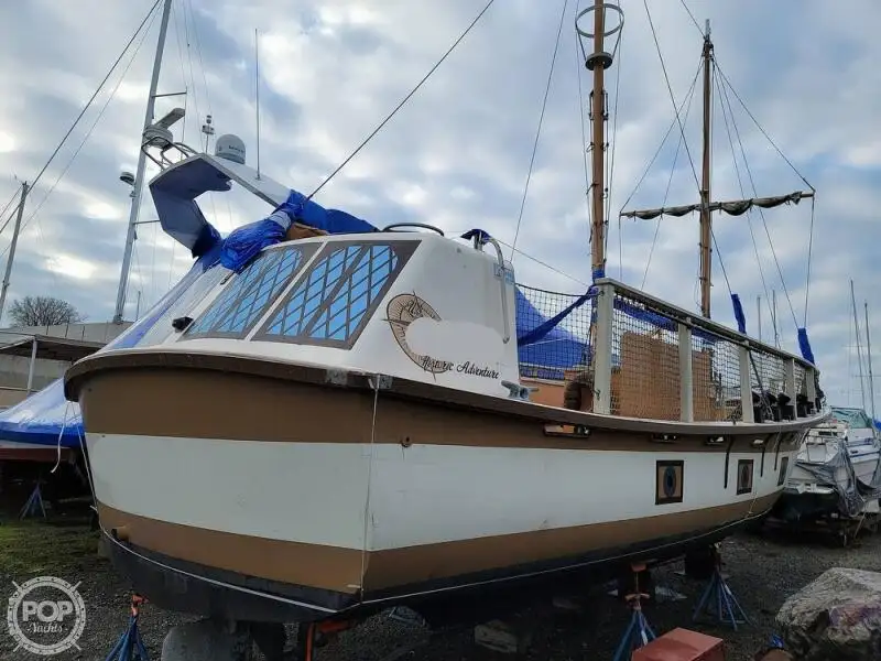 Kapal pesiar keur dijual