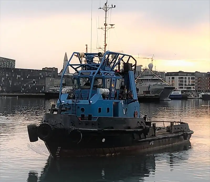Kapal penarik keur dijual
