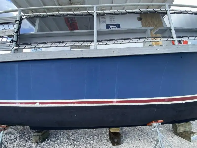 Kapal pesiar keur dijual