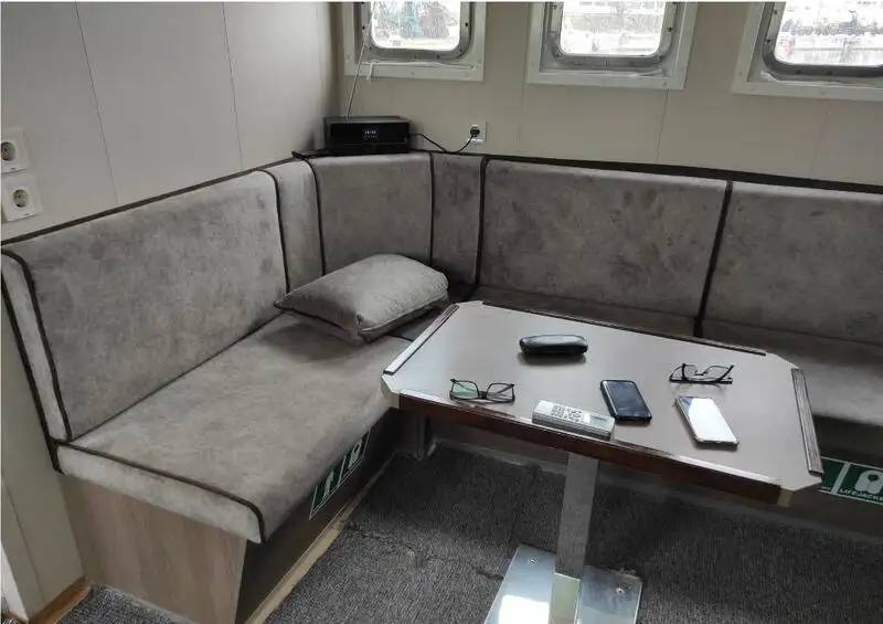 Kapal kerja keur dijual