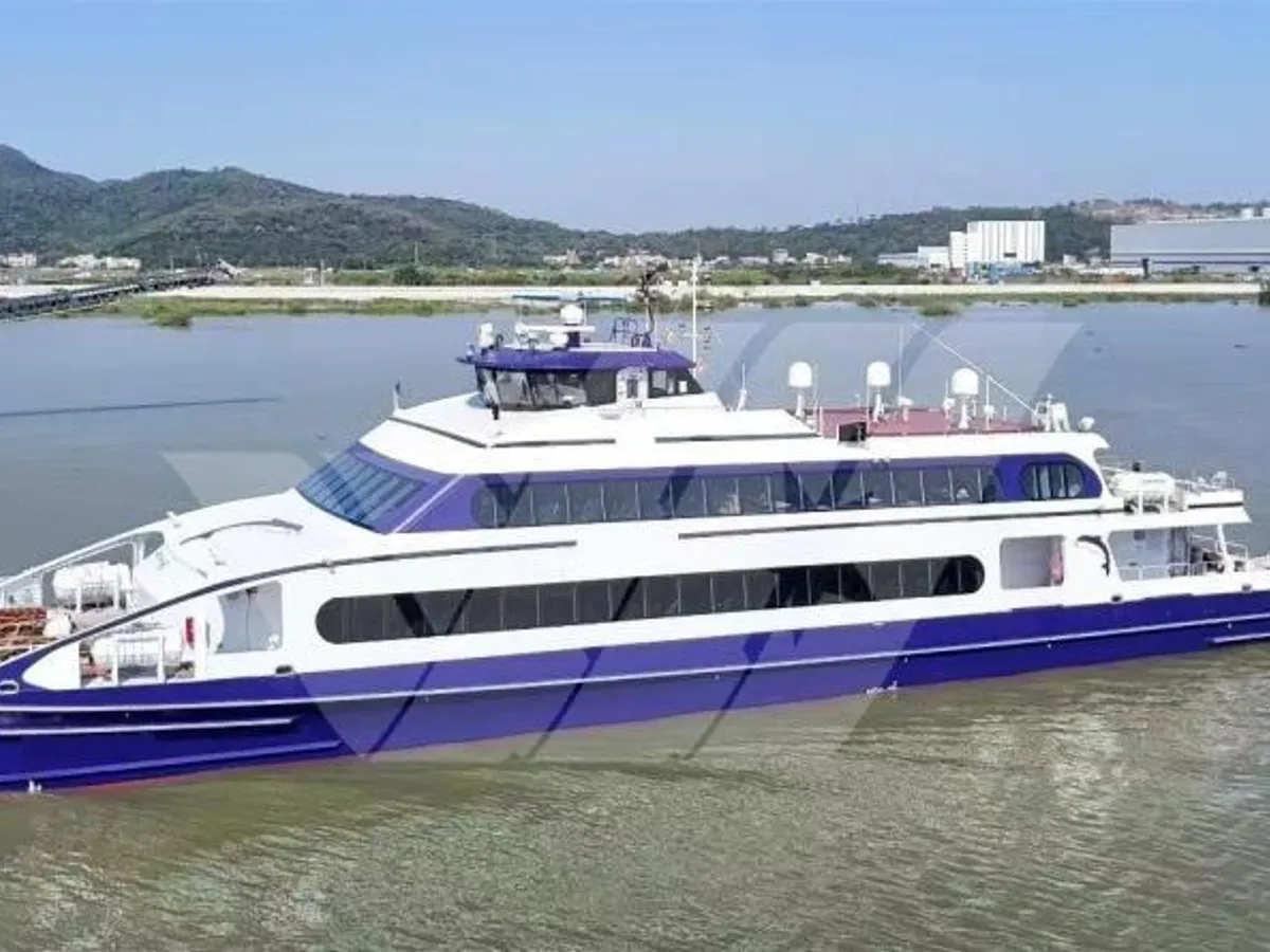 Kapal fery keur dijual
