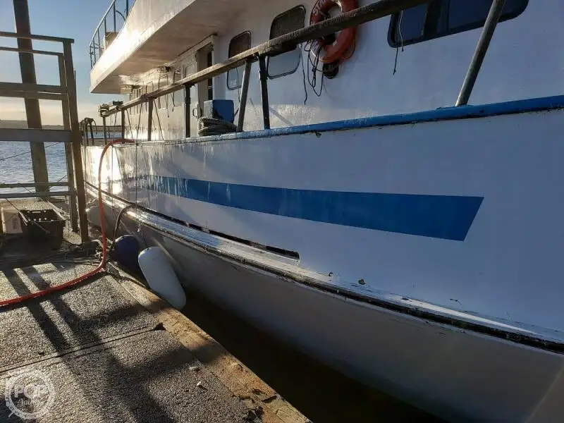 Kapal fery keur dijual