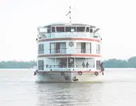Kapal pesiar keur dijual