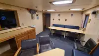 Kapal pasokan keur dijual