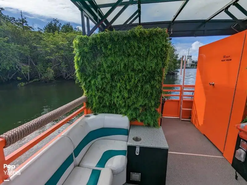 Kapal pesiar keur dijual