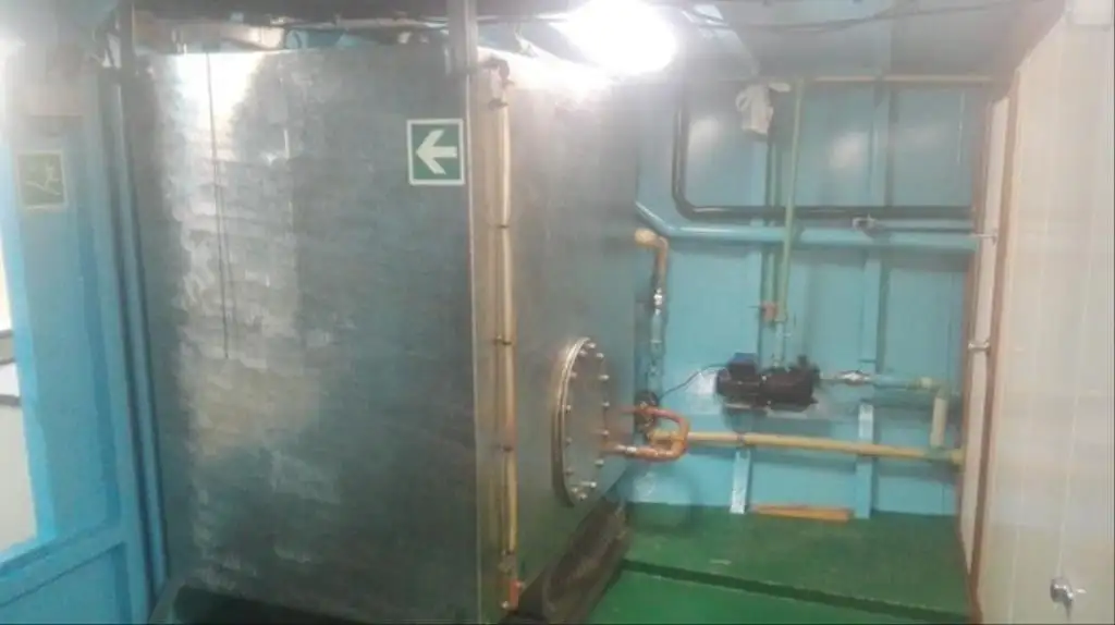 Kapal kerja keur dijual