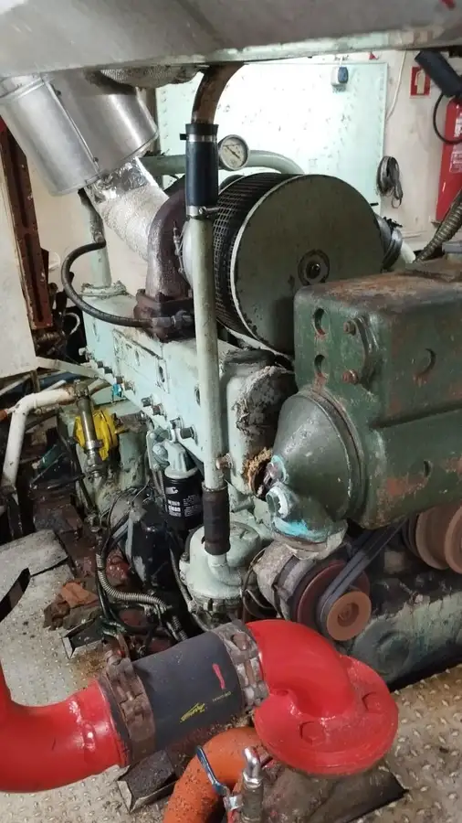 Kapal penarik keur dijual