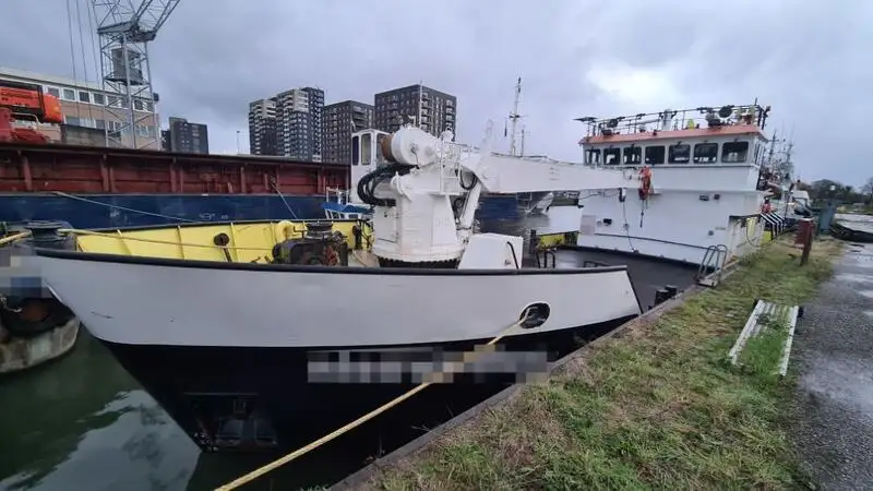 Kapal pasokan keur dijual