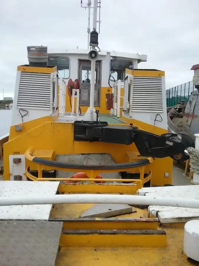 Kapal penarik keur dijual
