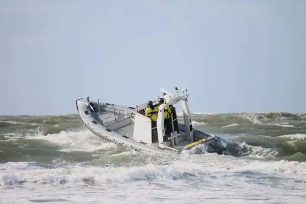 Kapal keruk keur dijual