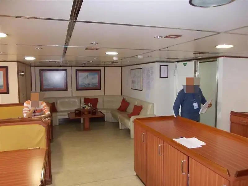 Kapal pangangkut barang curah keur dijual