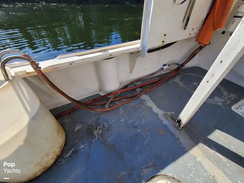 Kapal pangolahan lautan keur dijual