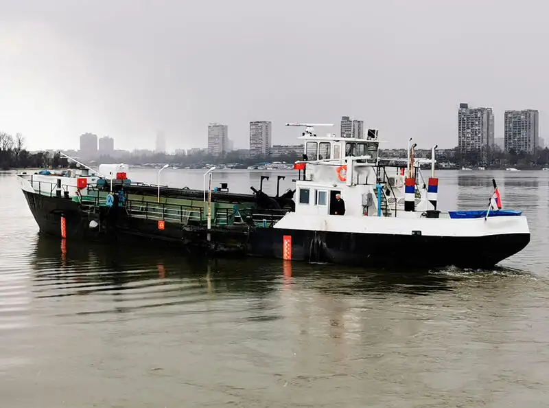 Kapal keruk keur dijual