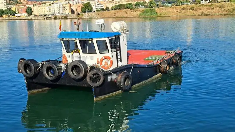 Kapal kerja keur dijual