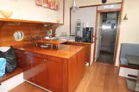 Tongkang keur dijual