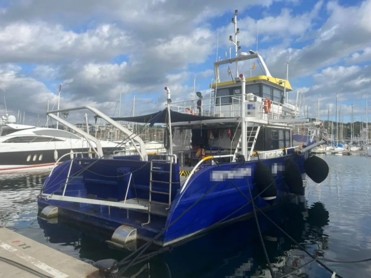 Kapal survei keur dijual