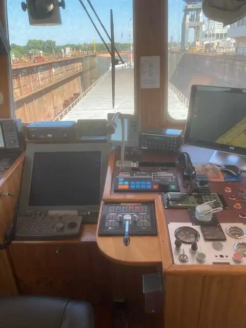 Kapal pangangkut barang curah keur dijual
