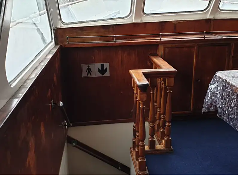 Kapal pesiar keur dijual