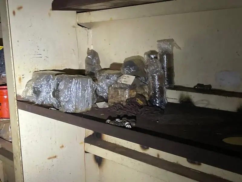 Kapal keruk keur dijual