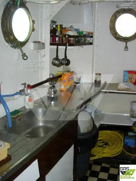 Kapal penarik keur dijual