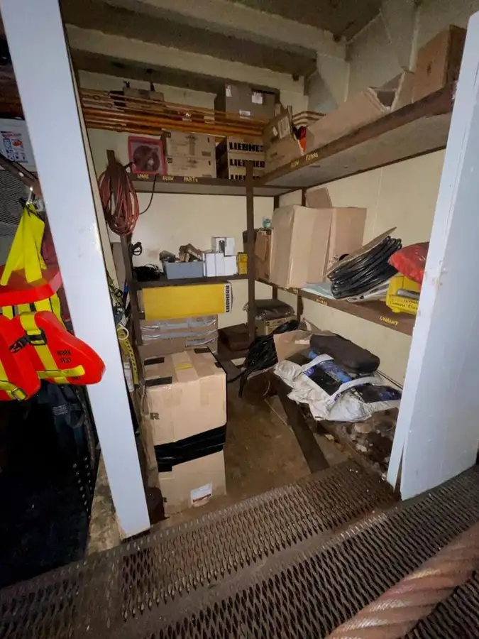 Kapal keruk keur dijual