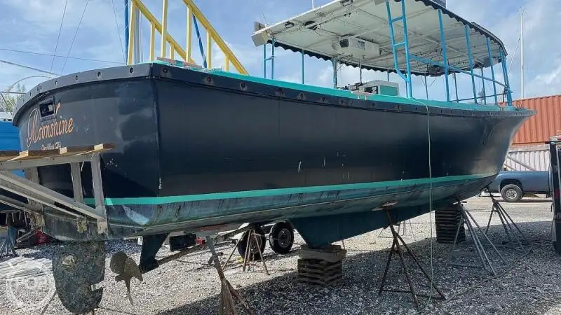 Kapal pesiar keur dijual