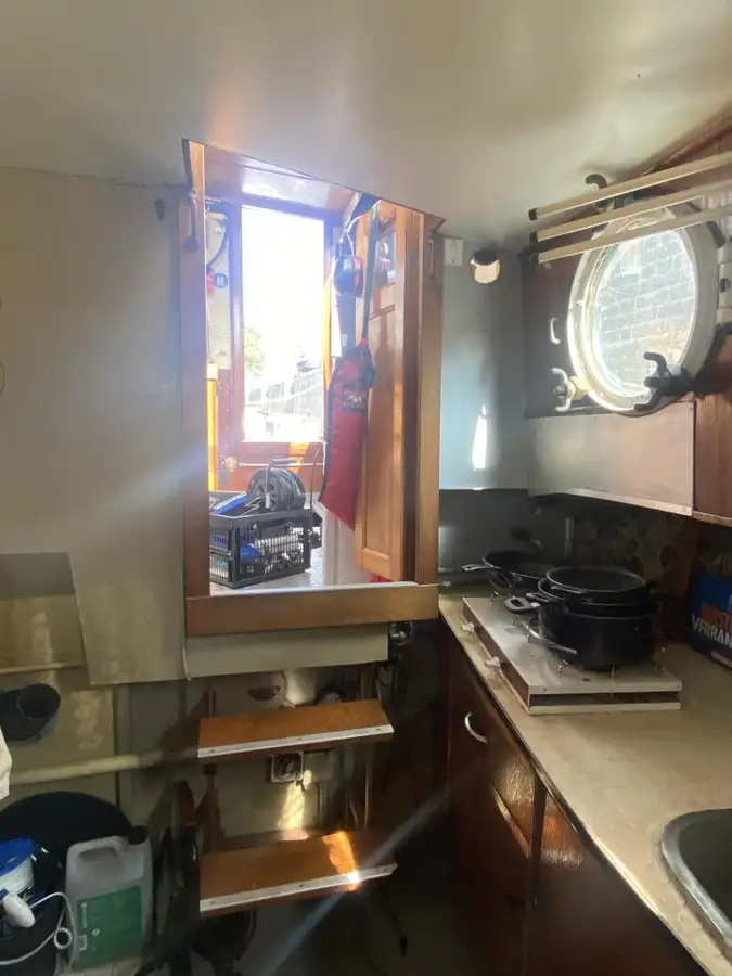 Kapal penarik keur dijual