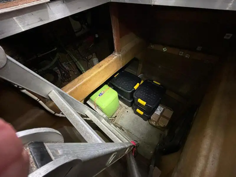 Kapal survei keur dijual