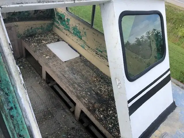Kapal kerja keur dijual