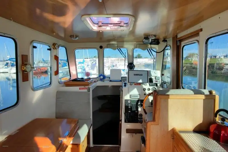 Kapal kerja keur dijual