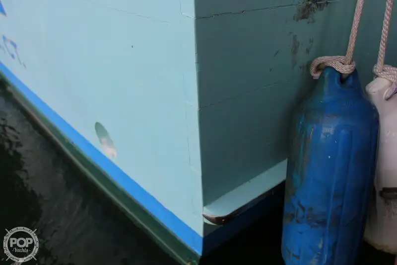 Kapal pangolahan lautan keur dijual