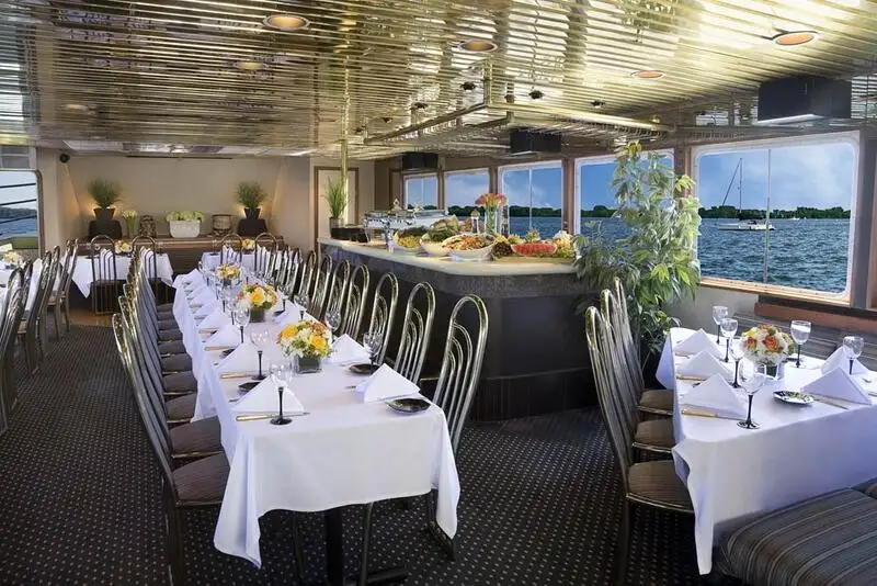 Kapal pesiar keur dijual