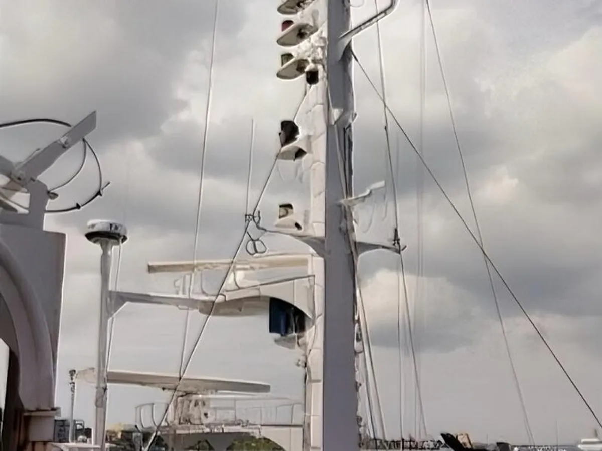 Kapal Pangiriman Cepat (FSV) keur dijual