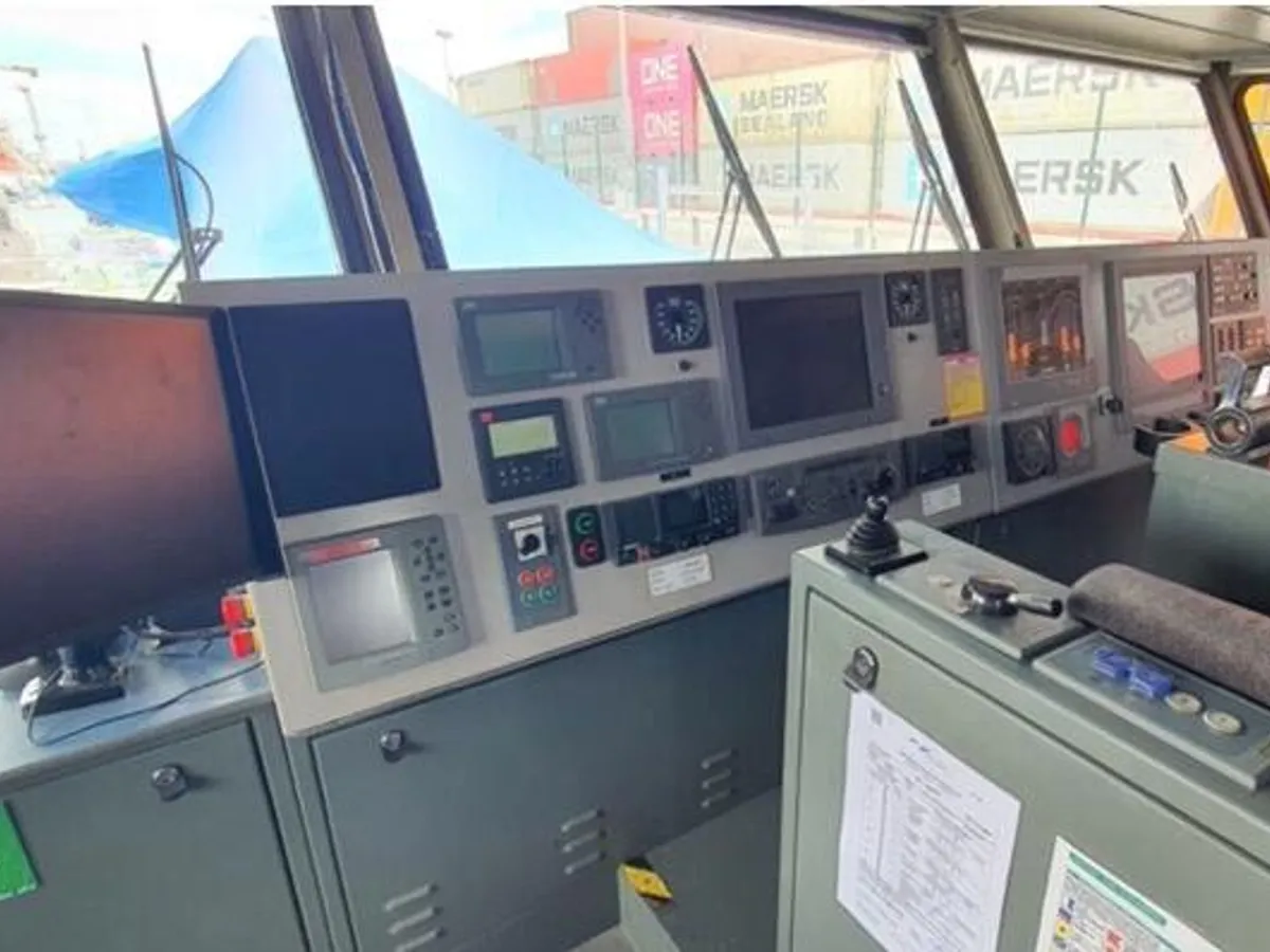 Kapal kerja keur dijual