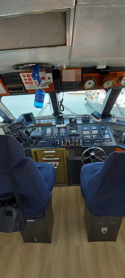 Kapal kru keur dijual