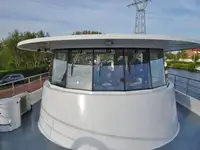 Kapal pesiar keur dijual