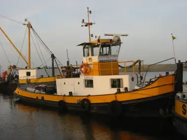 Kapal penarik keur dijual