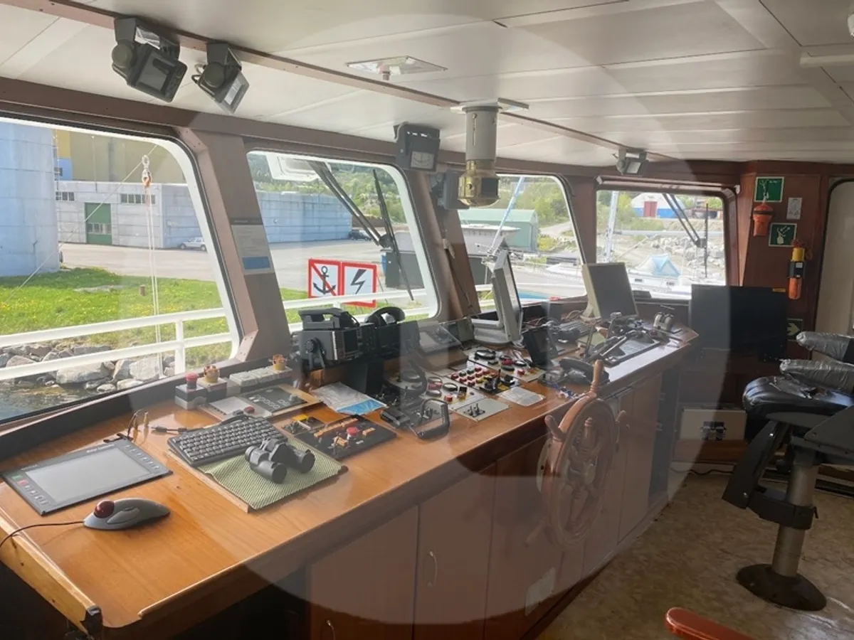 Kapal survei keur dijual
