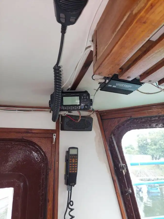 Kapal kerja keur dijual