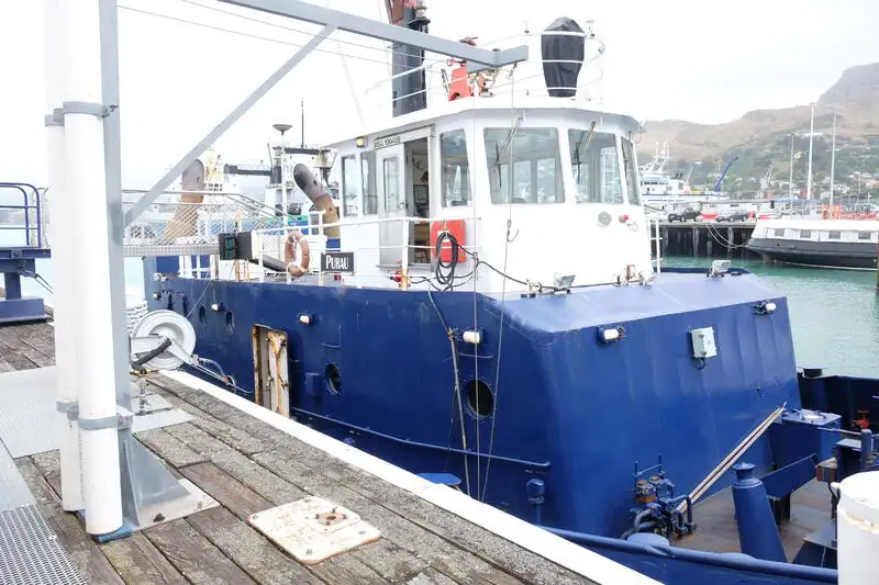 Kapal penarik keur dijual