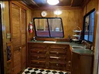 Kapal pesiar keur dijual
