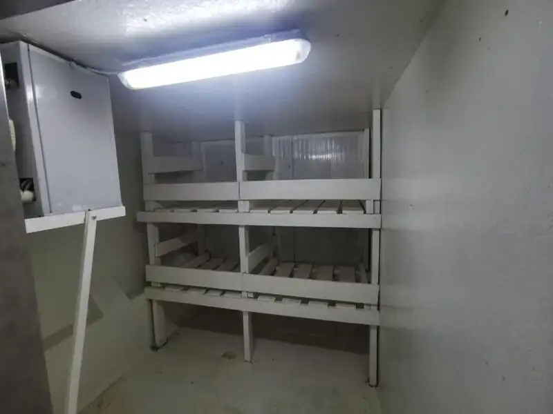 Kapal pasokan keur dijual