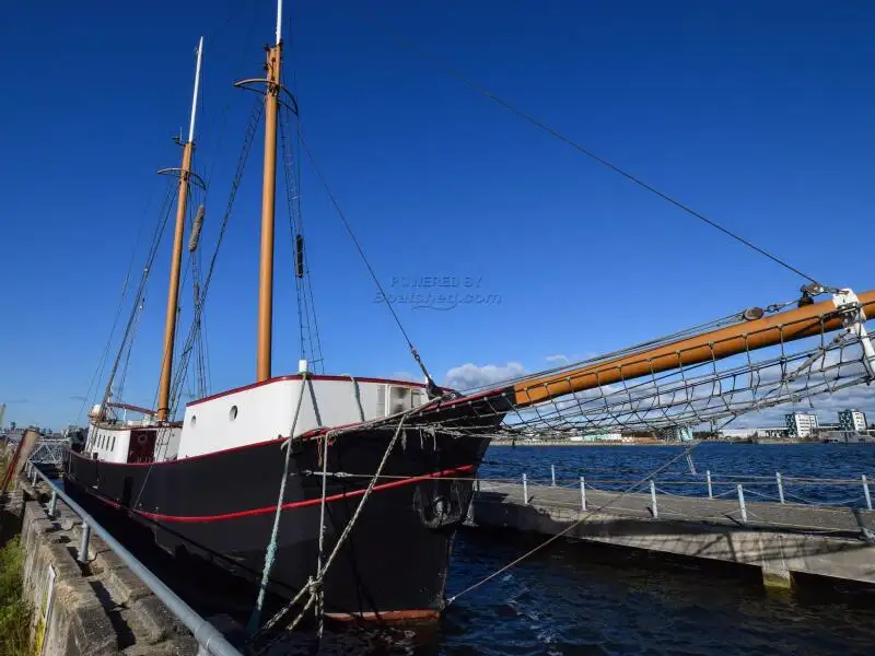 Kapal réstoran keur dijual