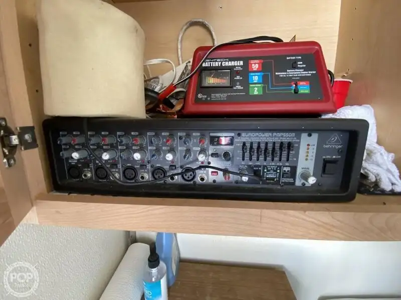 Kapal pesiar keur dijual